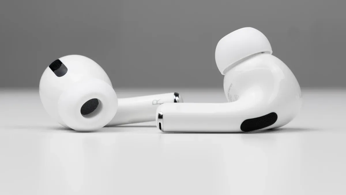 Apple AirPods 4 With Active Noise Cancellation Cover