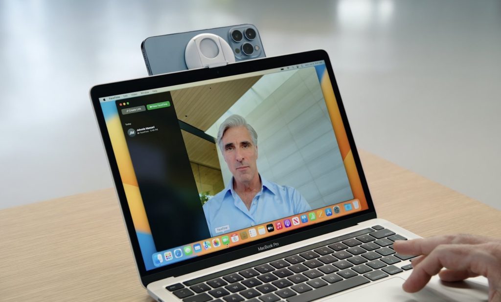 MacBook Real-Time Translator